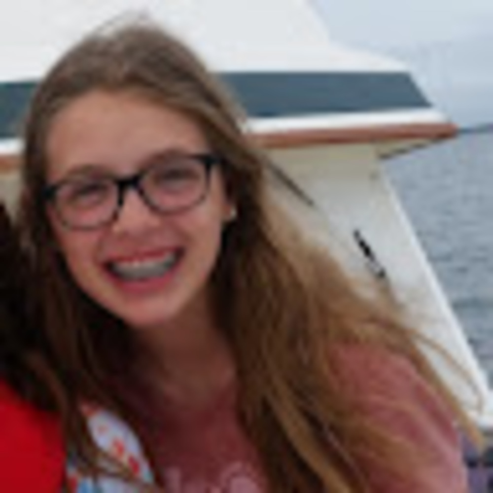 Meet your Posher, Chloe